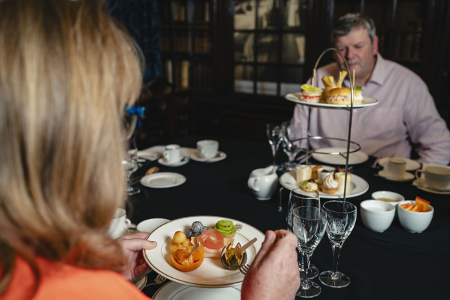 Menu tasting in the lister room